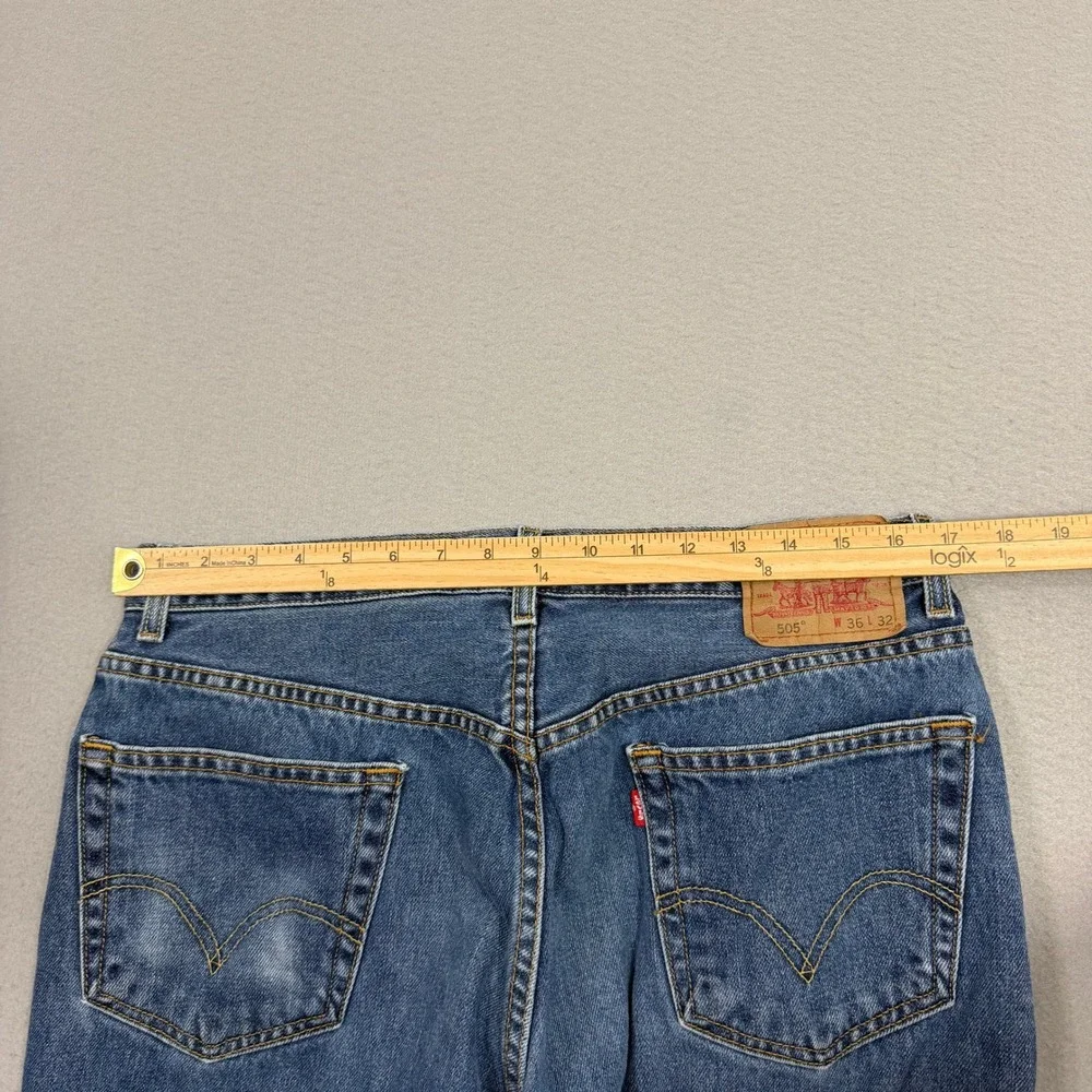 Vintage Levis 505 Jeans Men's 36x32 Blue Regular Fit Straight Leg Denim Western